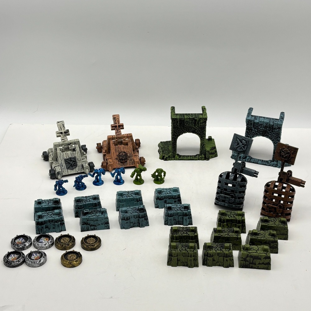 Battleground Crossbows and Catapults Castle Walls Figures Gates Cages Parts Lot